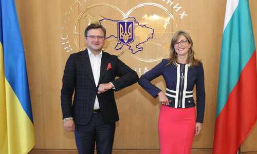 Ekaterina Zaharieva reconfirmed Bulgaria’s full support for the territorial integrity of Ukraine in a telephone conversation with Dmytro Kulebа